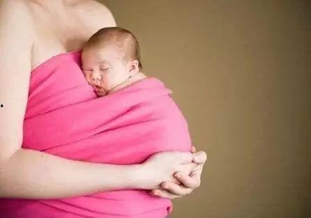 妈妈抱宝宝视频,定格爱的永恒