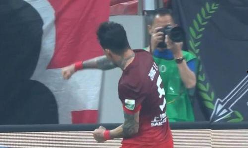 张琳芃视频,足球场上的英勇瞬间